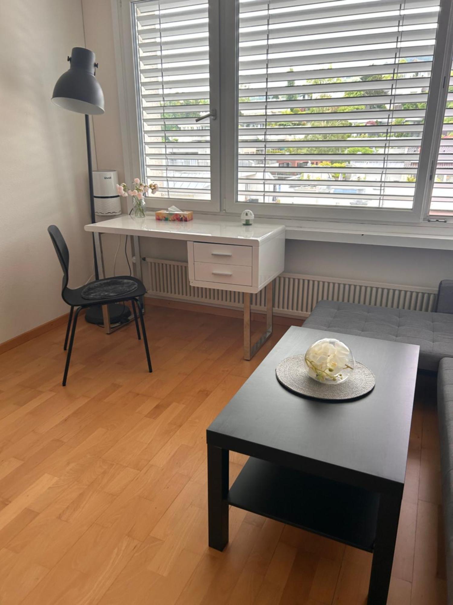 Studio Flat In The Heart Of Zug, Ideal For Solo Travellers Apartment Bagian luar foto